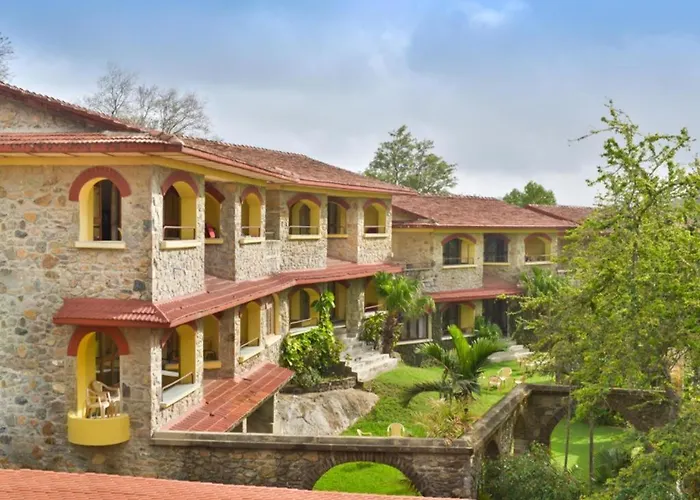 Cama Rajputana Club Resort