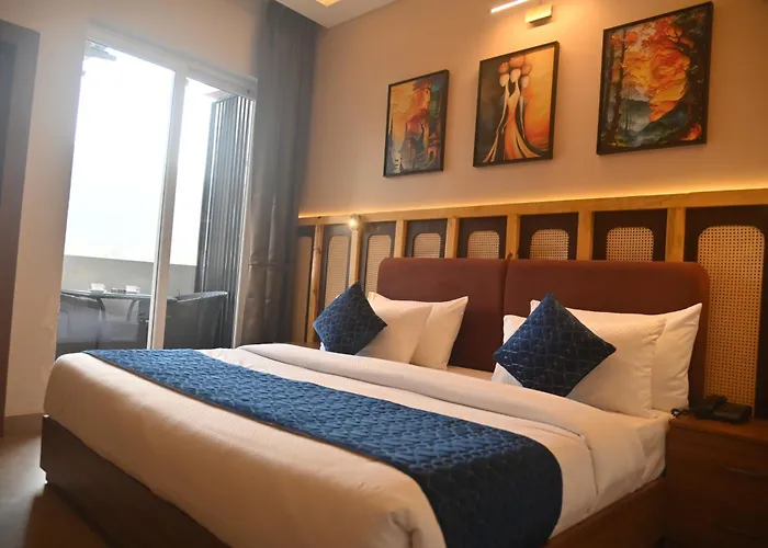 Aarush Hotel & Resort