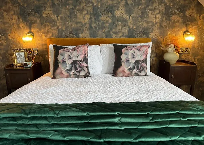 Macdonald Arms Hotel