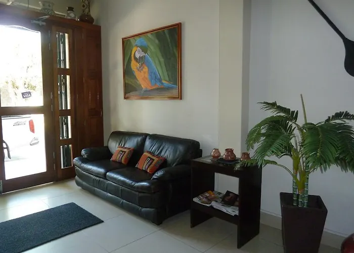 Hostal Huayruro