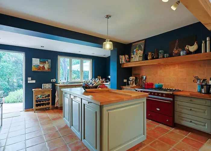 Provencal Villa With Pool Near Lorgues