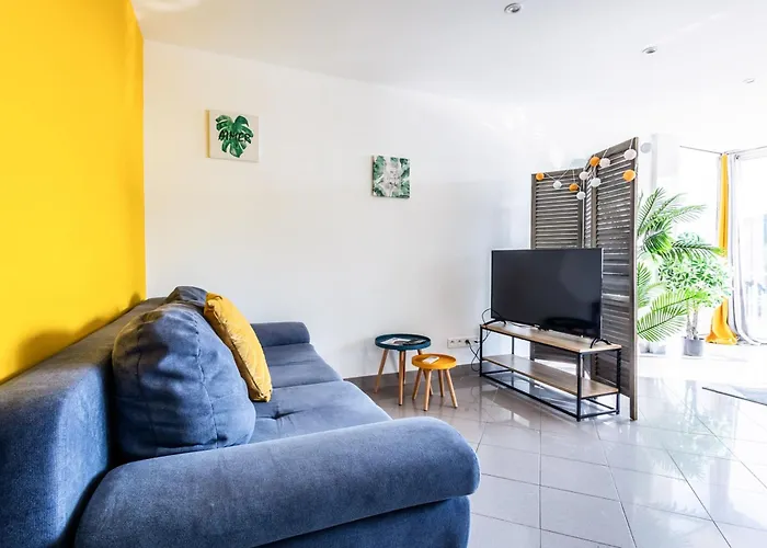 Charming Apartment 7 Min To The Beach