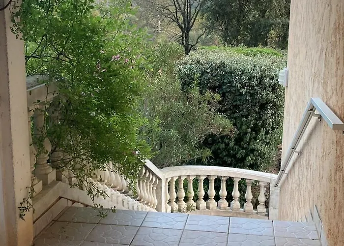 Villa Les Geckos, A La Campagne, Calme Et Piscine