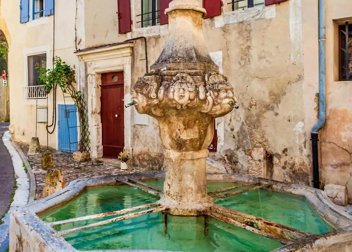 Maison Familiale Renovee Avec Terrasse, 4 Chambres, Proche L'Isle-Sur-La-Sorgue