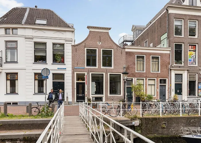Luxury Studio In Utrecht Center - View On Canal