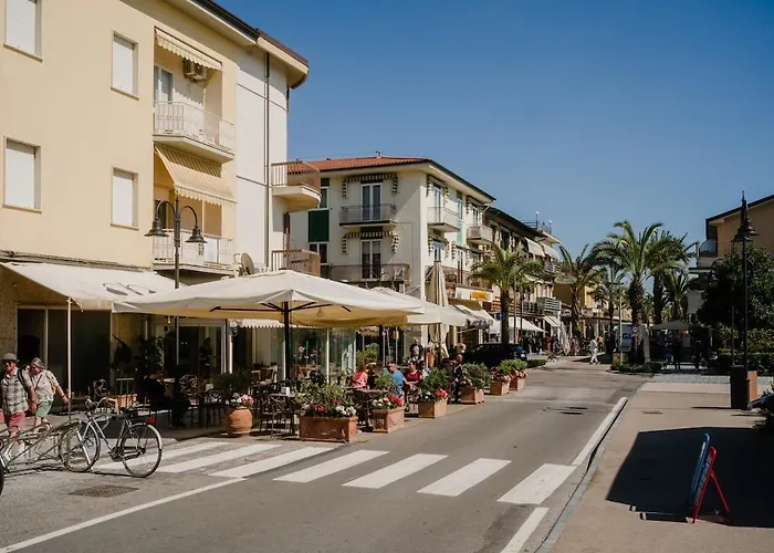 Casa Giallo - In Downtown 50 Meters From The Sea