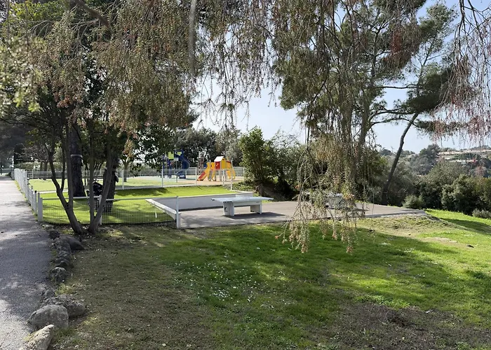 Belle Villa Entre Nice Et Cannes Dans Domaine Securise
