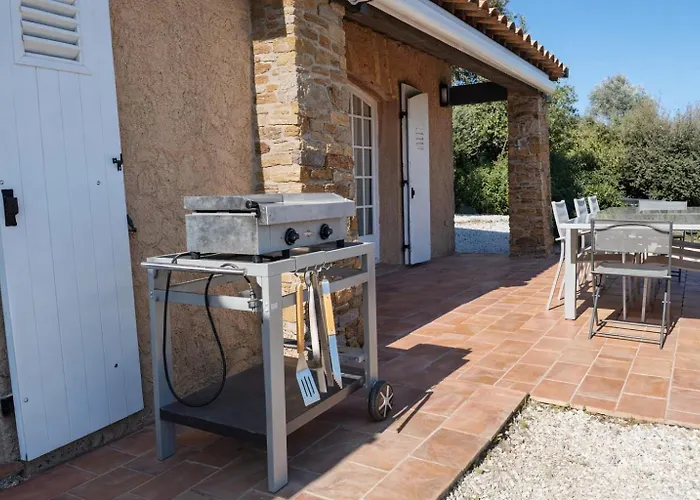 Villa Avec Vue Sur Le Golfe De St Tropez