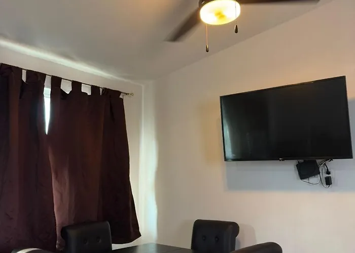 Alojamiento En Ixtapa, Cerca De Zona Hotelera