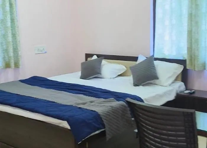 Hotel Candel Light Inn