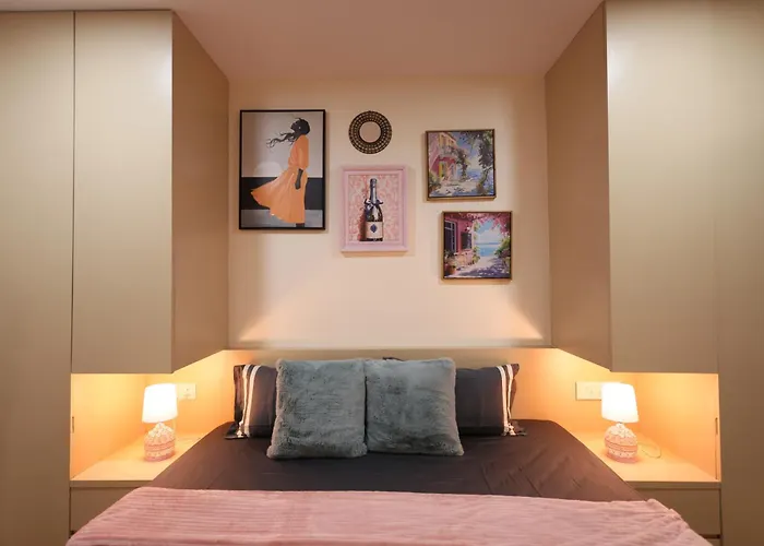 Blanchaus Stays - Premium Luxury I Viman Nagar I Near Pune Airport I Skyline View