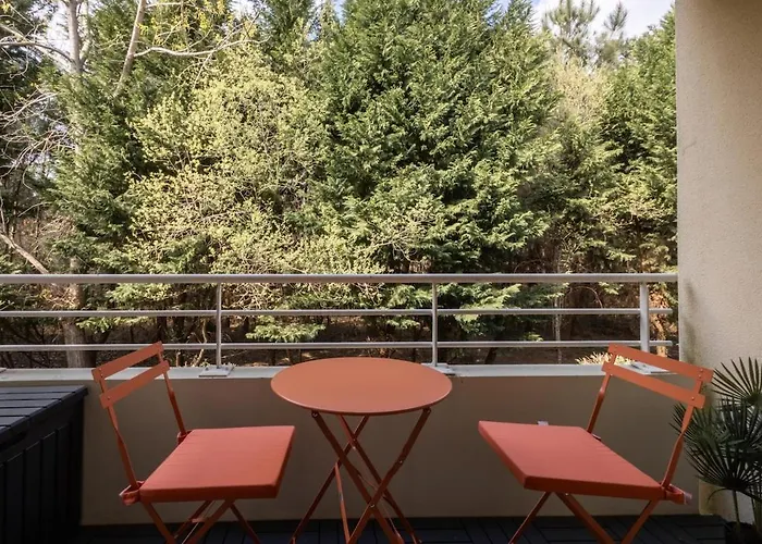 Le Cocon T2 Cosy, Piscine Et Parking Prive