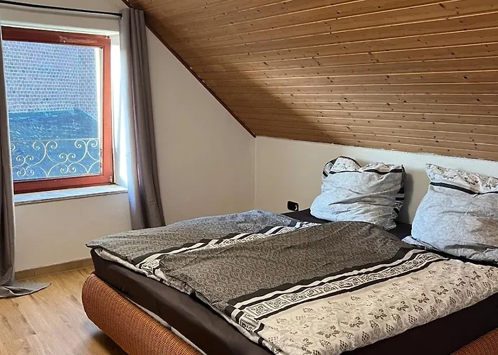 Helles Apartment Mit Balkon