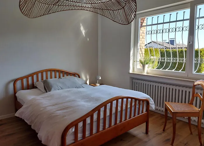 Haus Gotzbert I Wohnung Ug I Naehe Klinikum I 40Qm I 2 Zimmer I Kueche I Bad I Garten I Terrasse