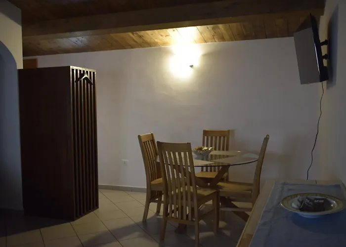 Il Borgo Civ 25
