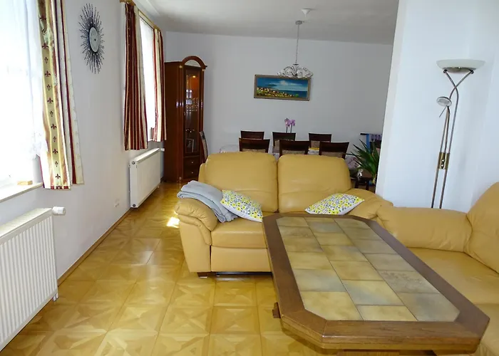 Exklusive Ferienwohnung Fuer 5 Personen Ca 100 M2 Bei Familie Mueller