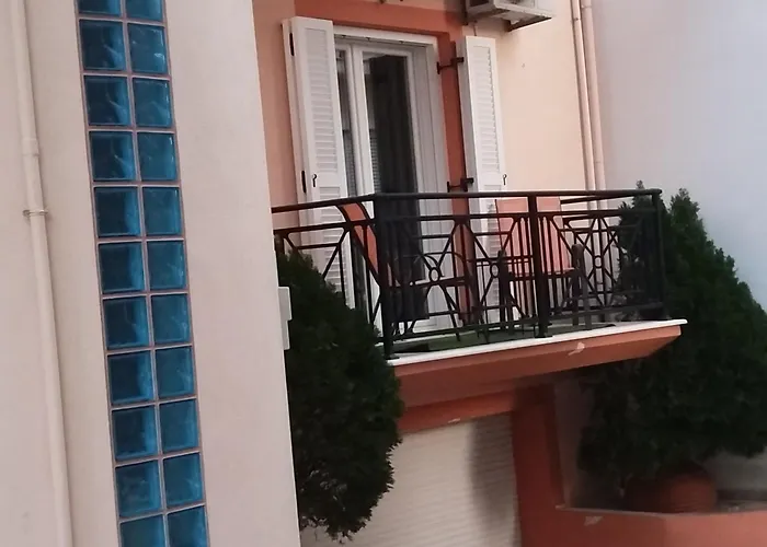 Cozy & Spacious Apartment Walk To Vathy Center