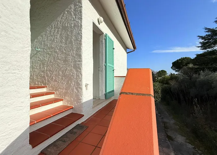 N307 - Numana, Luminoso Bilocale Con Balcone
