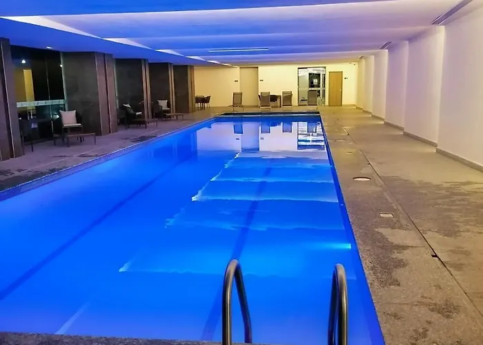 Heated Indoor Pool With Gym And Free Parking