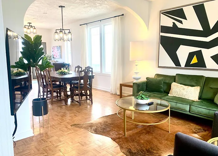Vip Yxe University Character Home