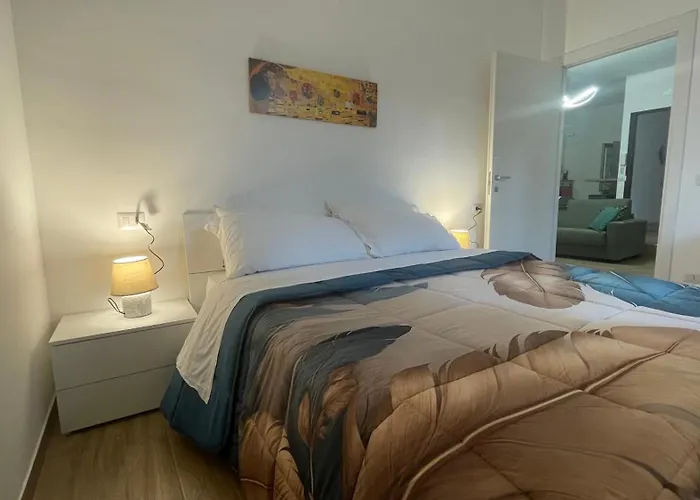La Contessa Home