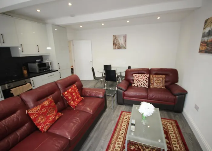 Osterley Place - Apt A