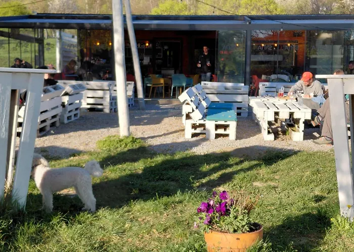 Barka Home Orfu By The Lake