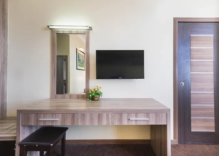 Hig Hotel & Convention