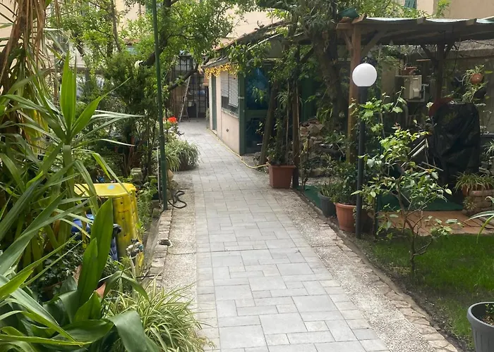 Il Giardino Degli Oleandri