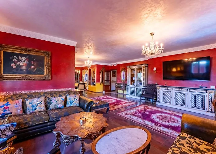Majestic Villa By The Beach Heated Private Pool & Jacuzzi