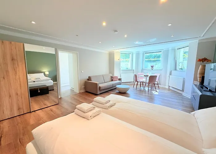 Amaroo - Serviced Apartment "Andy"