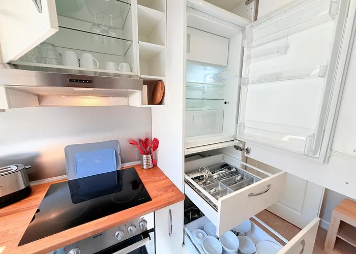 Amaroo - Serviced Apartment "Andy"