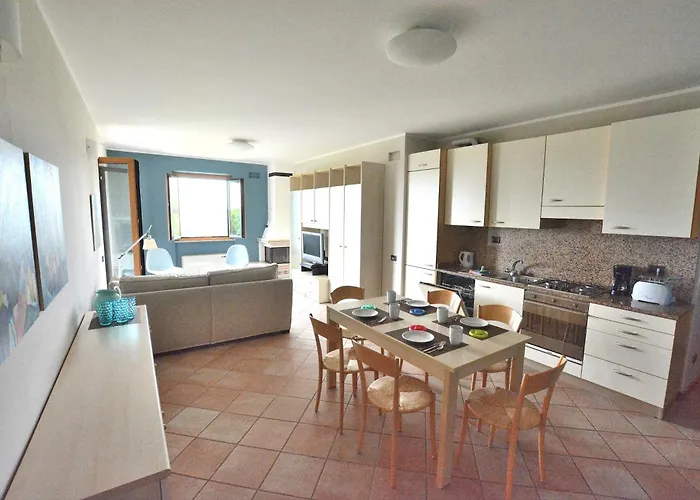 Apartment Montegolo Four With Pool And Lake View