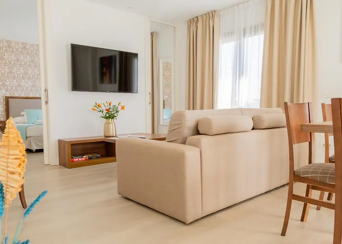 Porto Drach Aparthotel & Suites