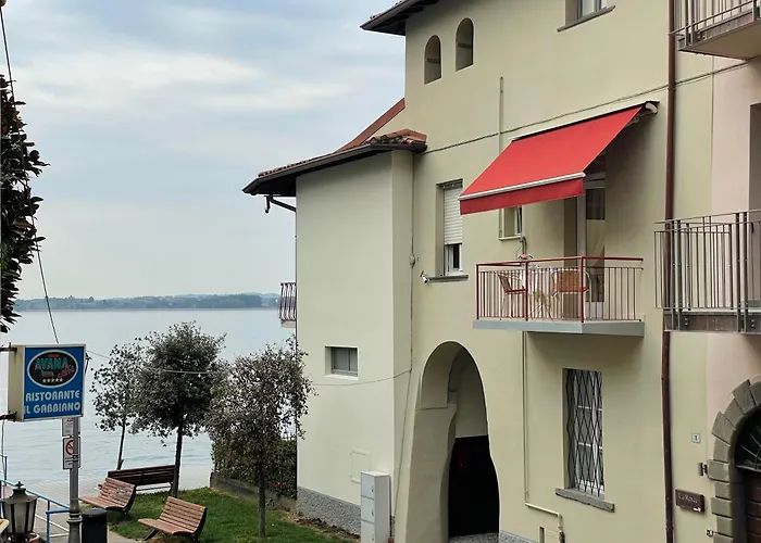 Historic House By The Lake La Renee Casa Vacanza