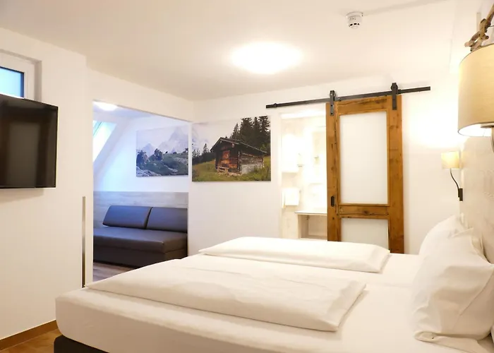 Altstadthotel "Zum Hechten"
