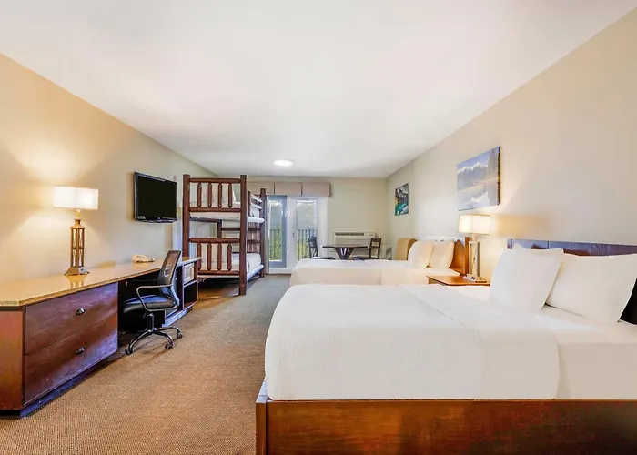 Days Inn By Wyndham Golden