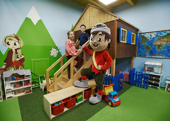 Atrium Hotel - Family Friendly