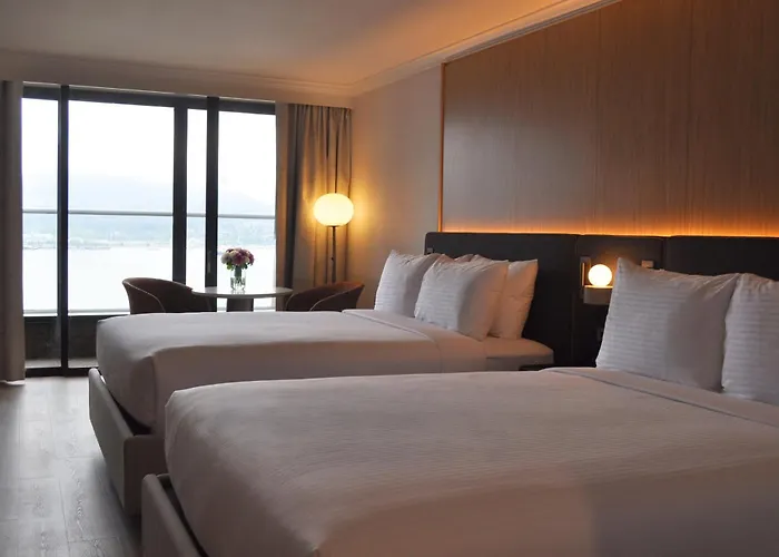Pinnacle Hotel Harbourfront
