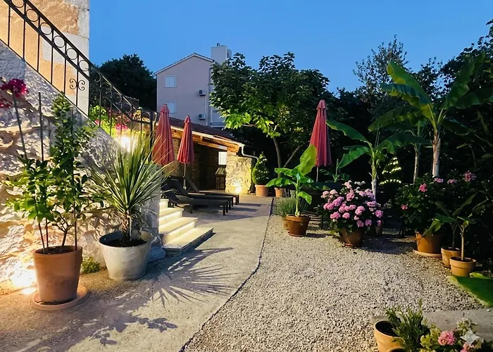 Villa Ca'Pietra, Rustic Stone House