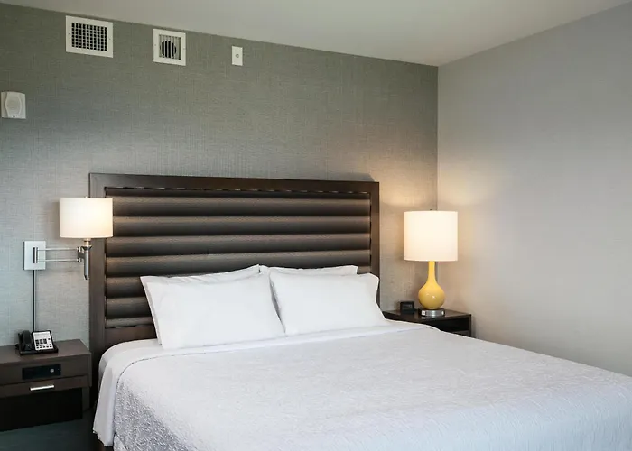 Hampton Inn & Suites By Hilton Seattle/Northgate