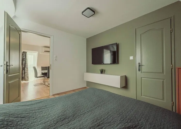 Caesar Apartments & Rooms