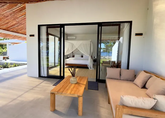 Maleo Moyo Hotel & Dive Resort
