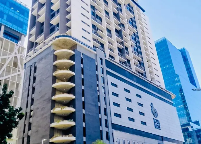 Urban Elephant Hotels, 16 On Bree