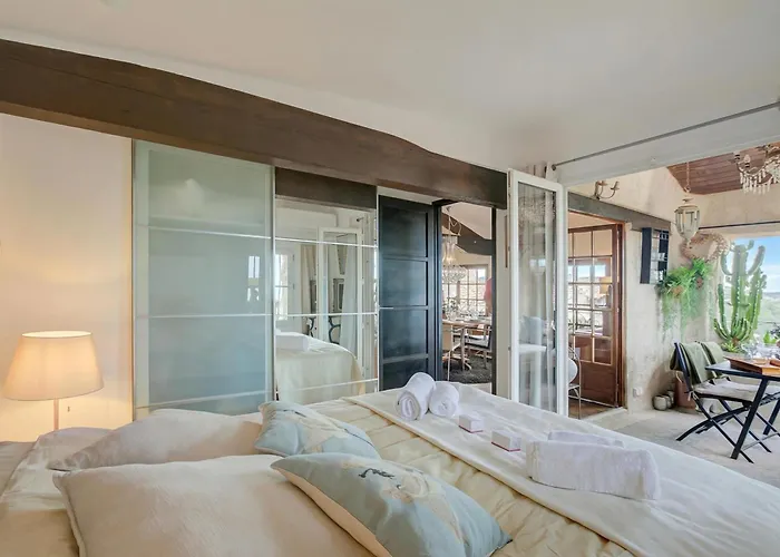 Maison Sans Delai With Sea View Terrace - Happy Rentals