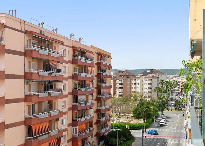 Cosy Well Situed Apartment With Sea View