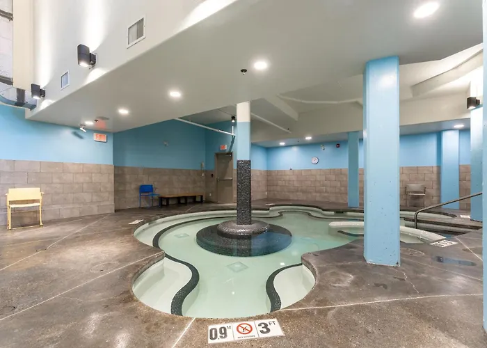Spectacular Penthouse With Amazing Views, Indoor Pool And Hot Tub