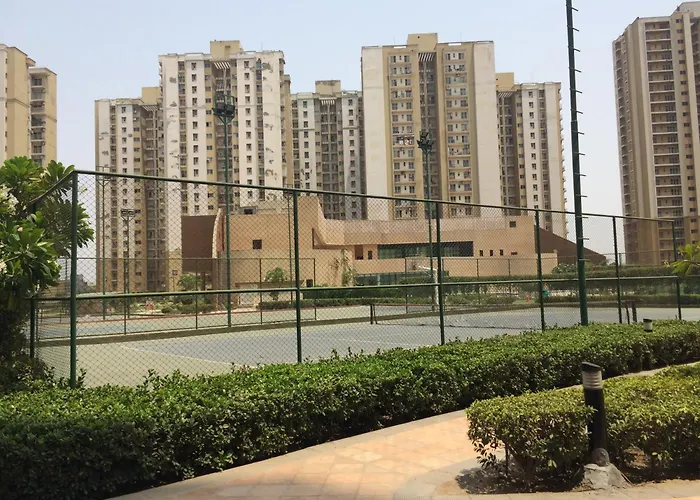 Entire Studio Apt/Suite Near Mall/Metro/Expomart