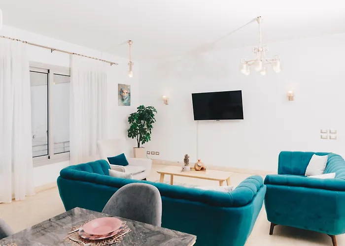 The Suites By Elegant Hospitality - Near Auc