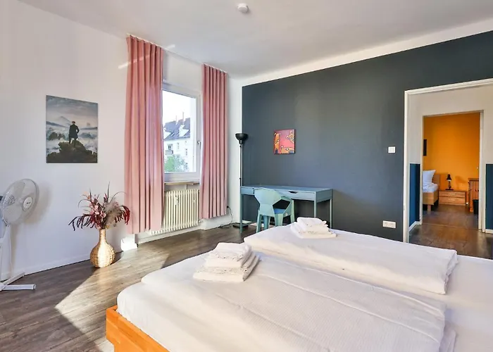 Spacious Flat 2Nd Floor Near Station